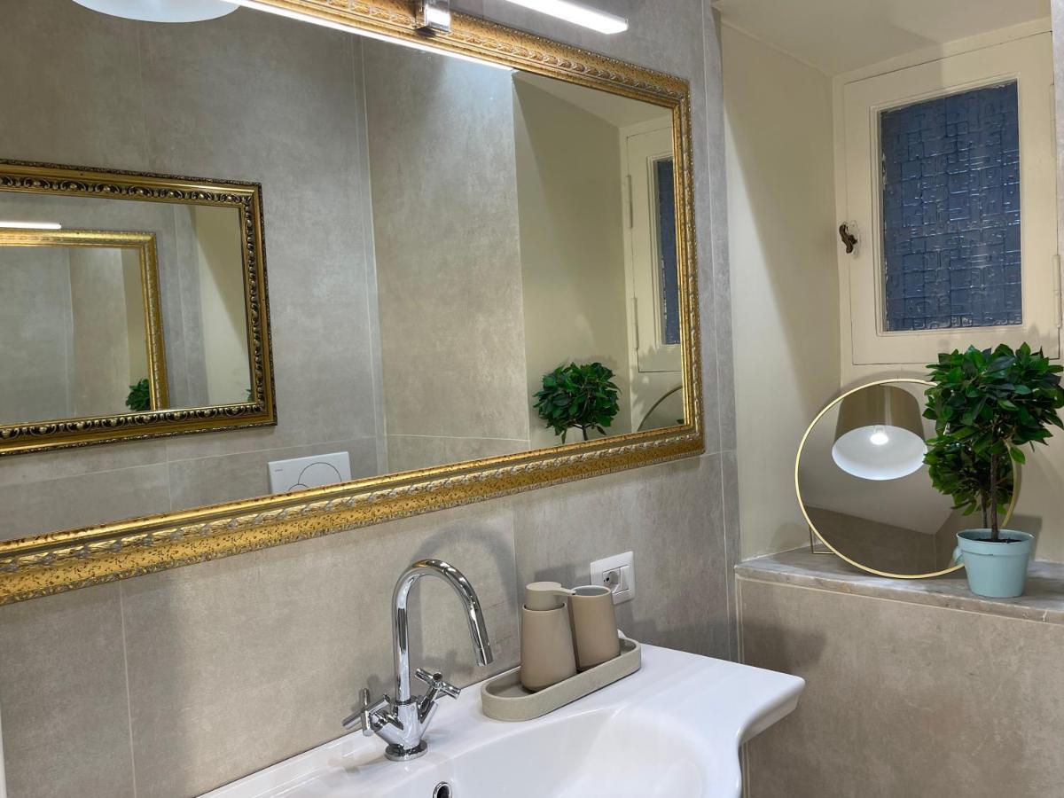 רומא Spanish Steps Glamour & Sauna Luxury Apartment **** מראה חיצוני תמונה