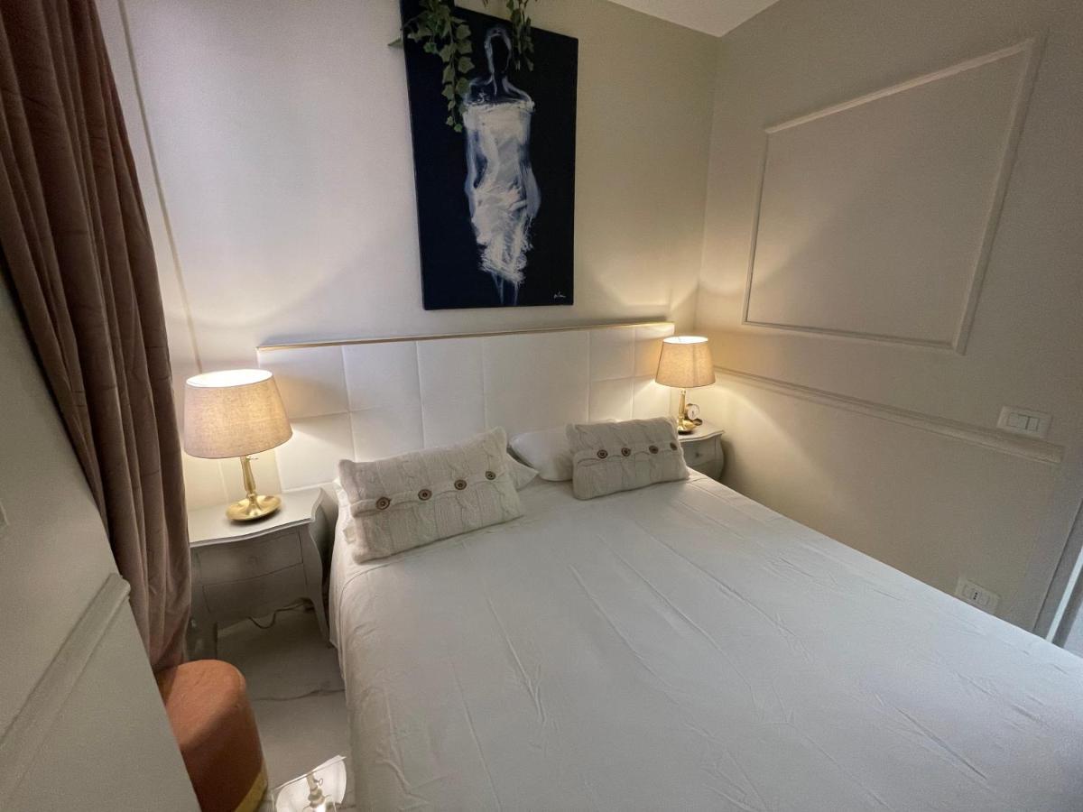 רומא Spanish Steps Glamour & Sauna Luxury Apartment **** מראה חיצוני תמונה